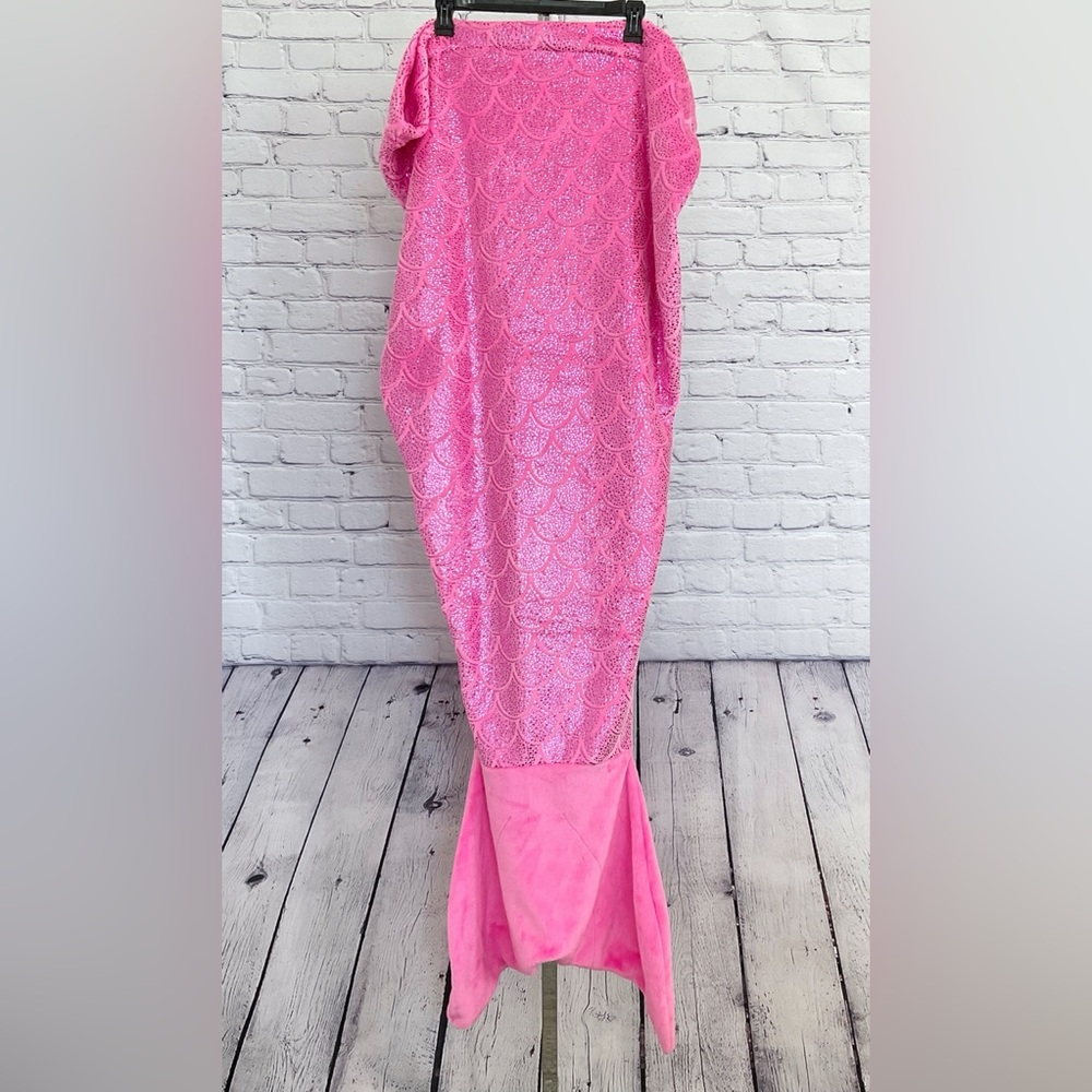 Justice pink mermaid tail blanket